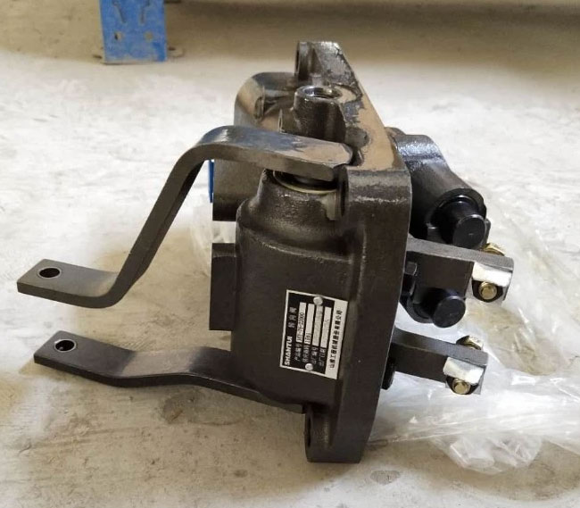 推土機(jī)配件轉(zhuǎn)向控制閥 SD16/SD22/SD32 SHANTUI系列 推土機(jī)配件轉(zhuǎn)向控制閥 SD16/SD22/SD32 SHANTUI系列