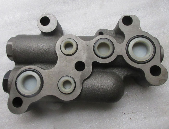 推土機配件液壓安全閥 液力變矩器組合閥 推土機配件液壓安全閥 液力變矩器組合閥