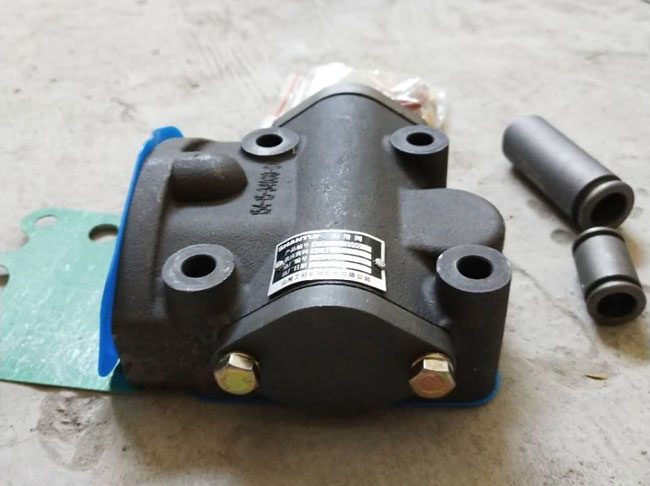 原廠推土機(jī)配件 潤(rùn)滑閥總成 原廠推土機(jī)配件 潤(rùn)滑閥總成