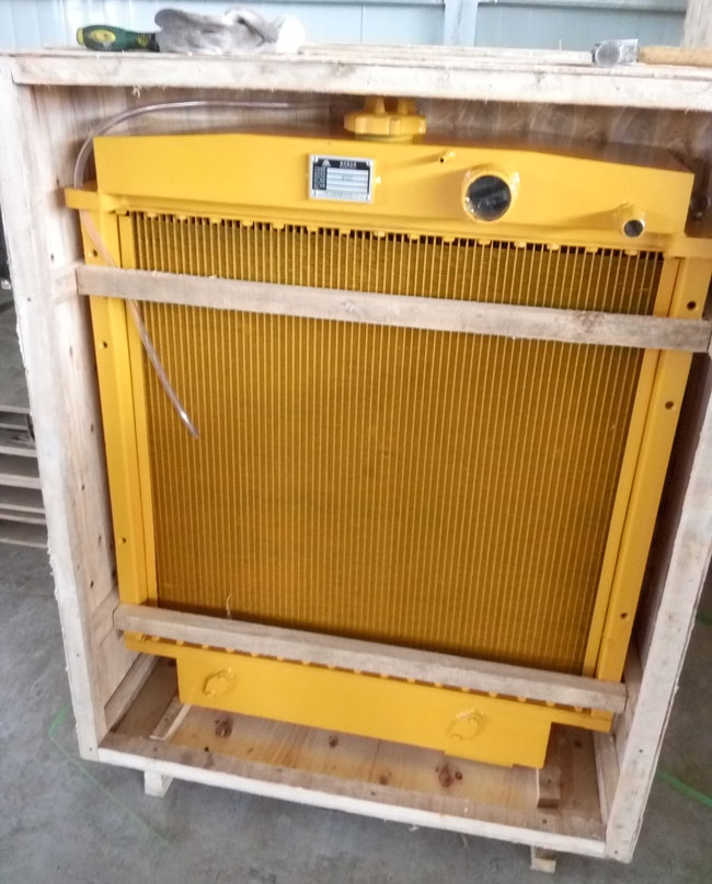 SD13推土機原裝散熱水箱總成 SD13推土機原裝散熱水箱總成