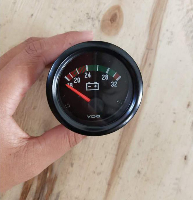 推土機(jī)SD16/SD22/SD23/SD32 電壓表D2140-03200 推土機(jī)SD16/SD22/SD23/SD32 電壓表D2140-03200