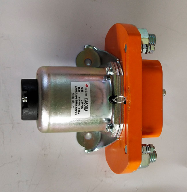 推土機(jī) sd16 sd22 sd32 零件電池繼電器 推土機(jī) sd16 sd22 sd32 零件電池繼電器