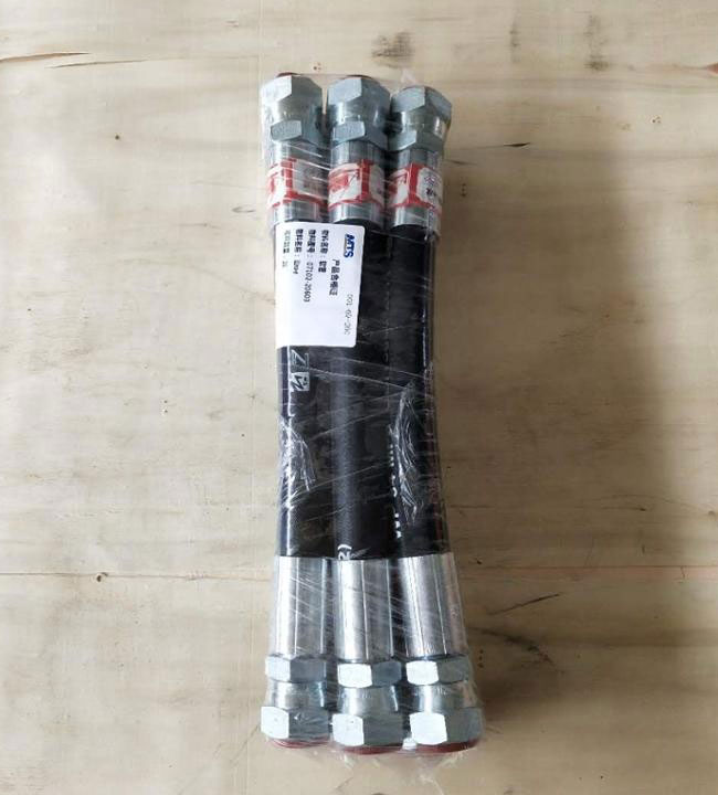 推土機SD16/Sd22/SD32/D85柔性橡膠液壓水散熱器高壓氣體軟管 推土機SD16/Sd22/SD32/D85柔性橡膠液壓水散熱器高壓氣體軟管
